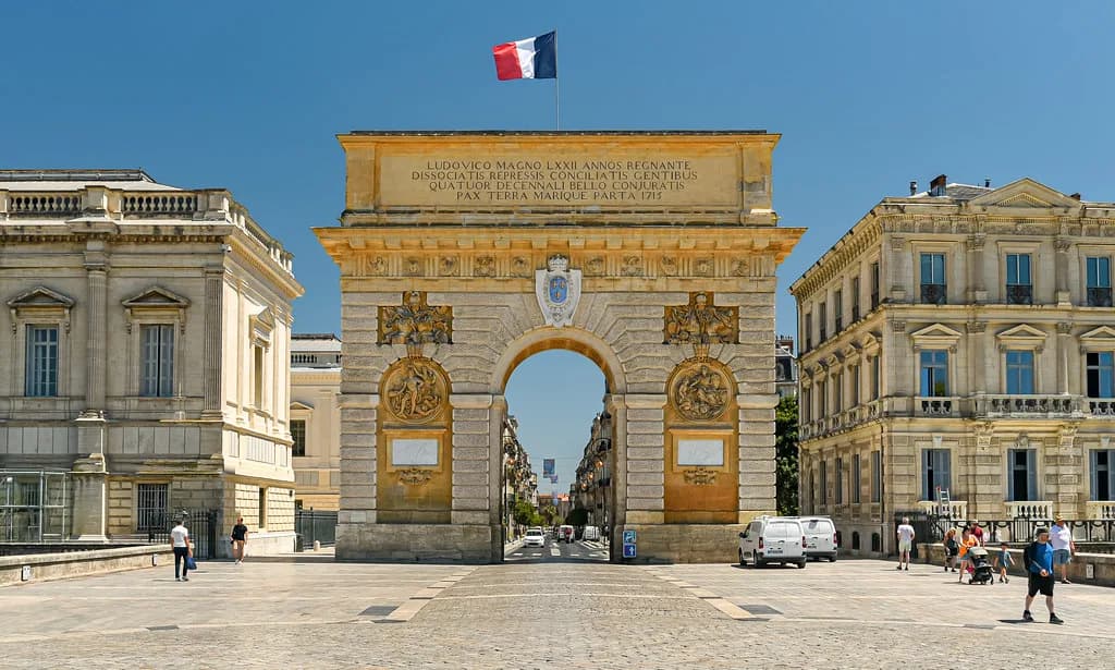 Arc de Triomphe Montpellier: Porte du Peyrou Guide