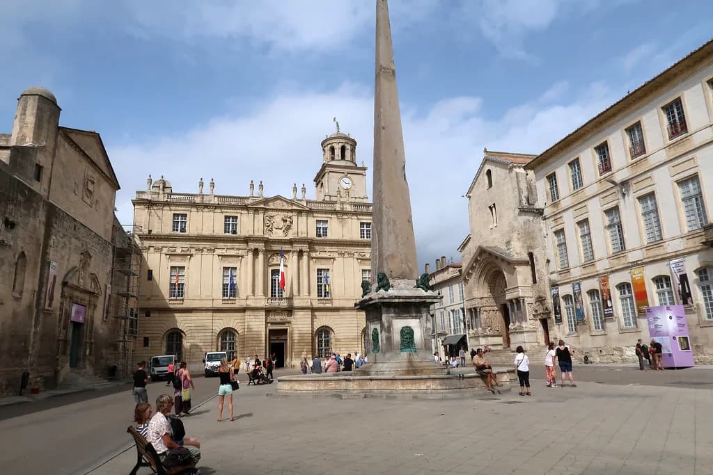 Arles Old Town: What to See on a Historic Centre Walk