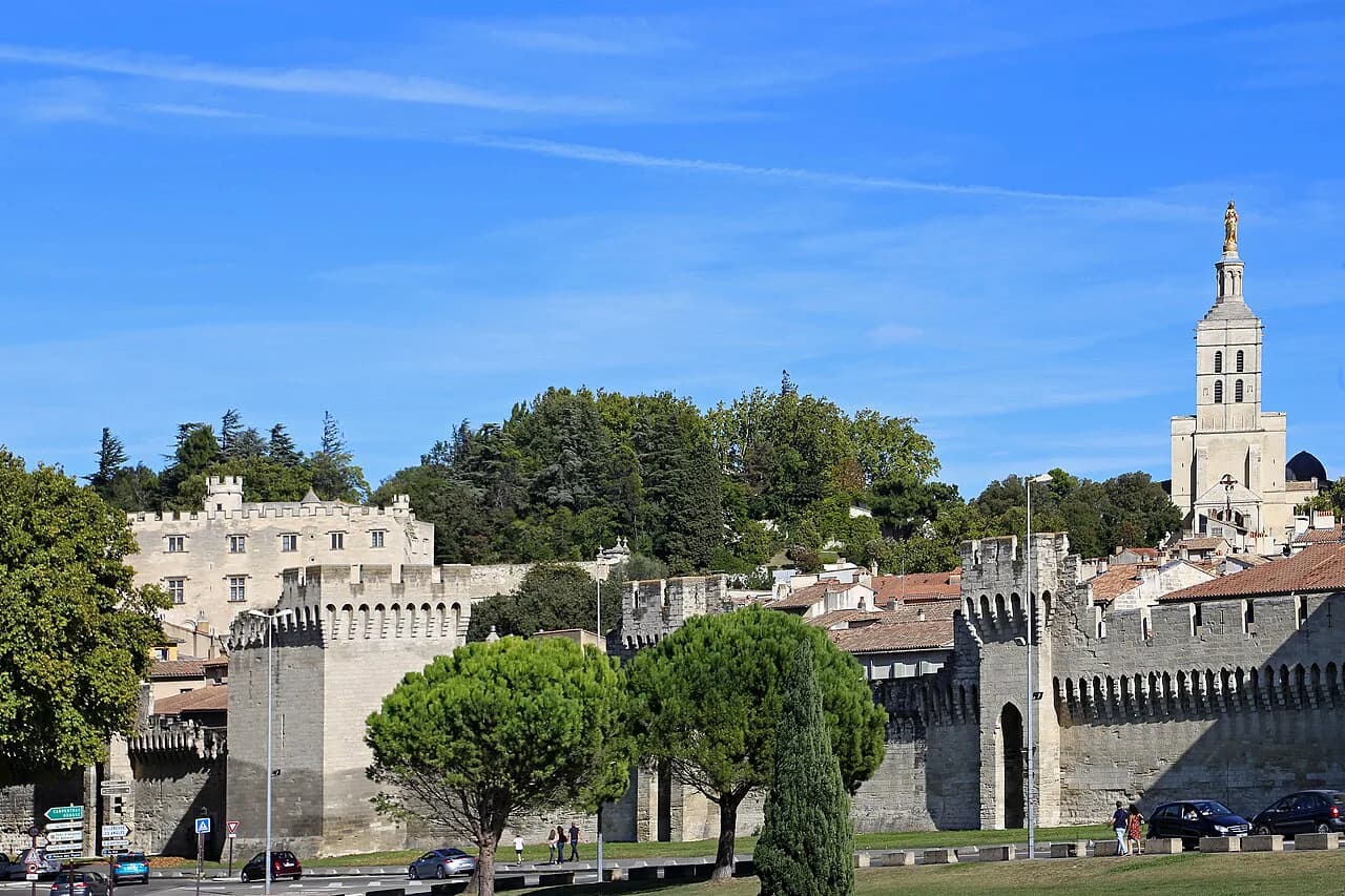 Avignon Itinerary: How Many Days Do You Need?