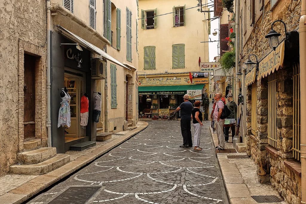 Where to Eat in Antibes: A Weekend Guide to the Old Town