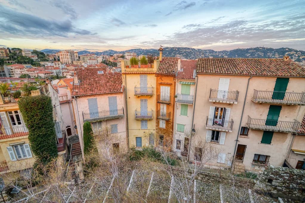 Cannes Old Town: Le Suquet Walking Guide