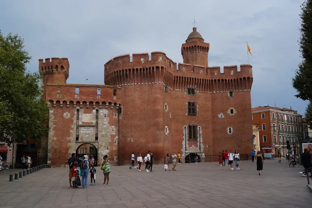 Musée Casa Pairal, Perpignan: Visitor Guide to the Castillet