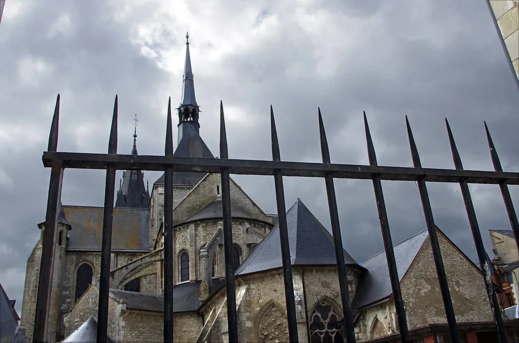 Église Saint-Nicolas, Blois: Visitor Guide