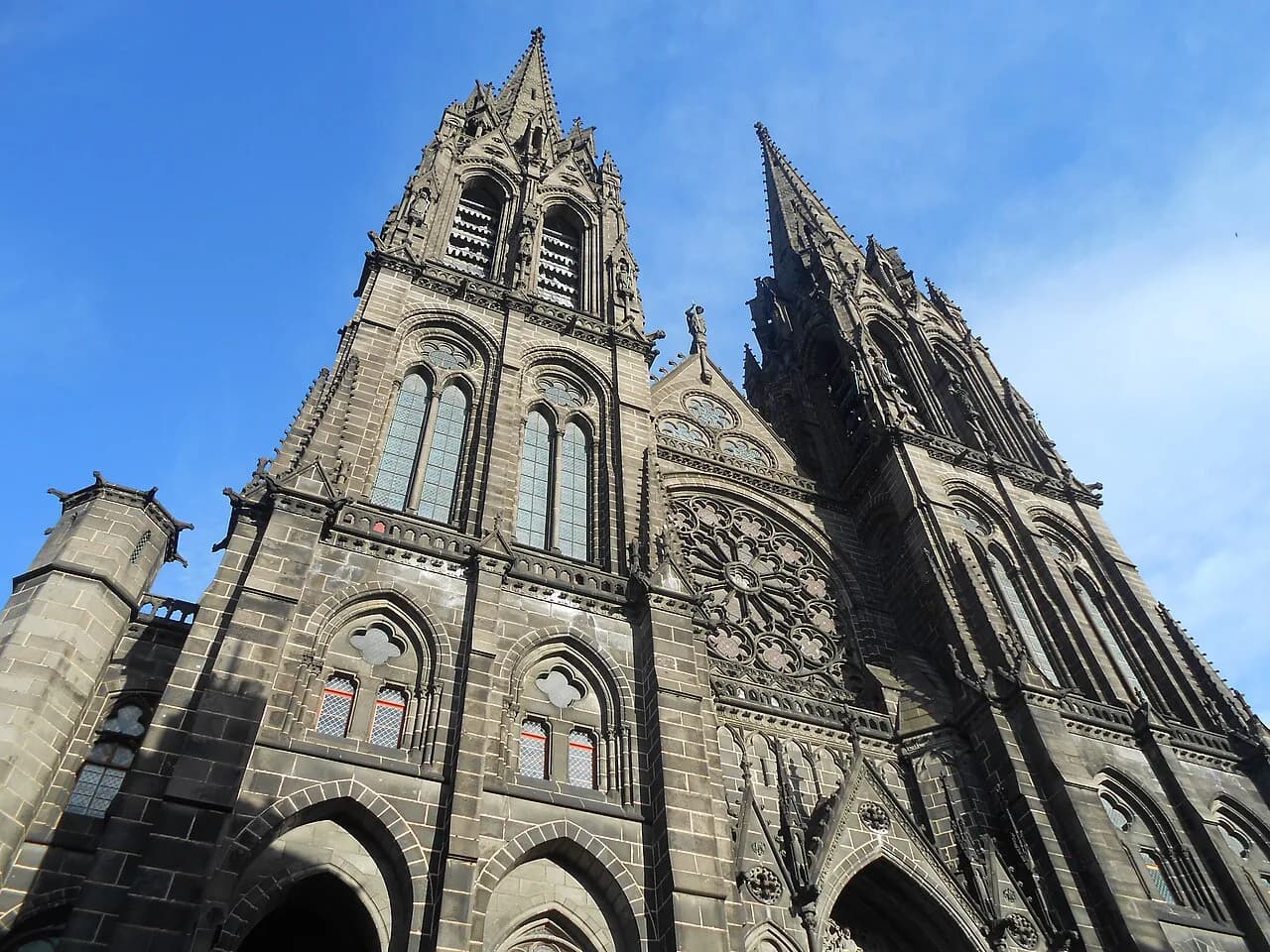 Clermont-Ferrand Old Town: Historic Centre Walking Guide