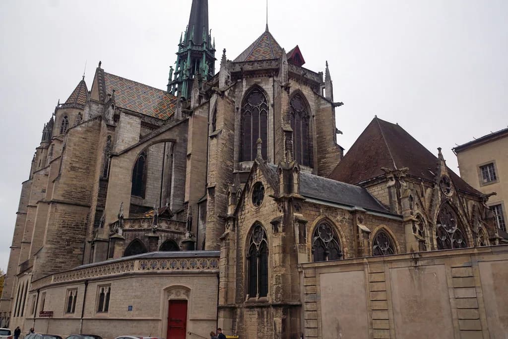 Dijon Cathedral: Visiting the Cathédrale Saint-Bénigne