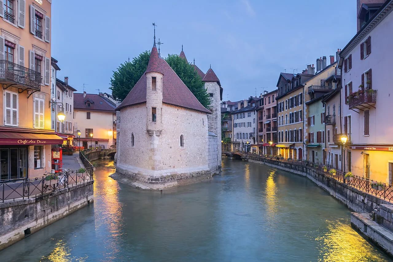 Annecy Attractions: 6 Visitor Guides