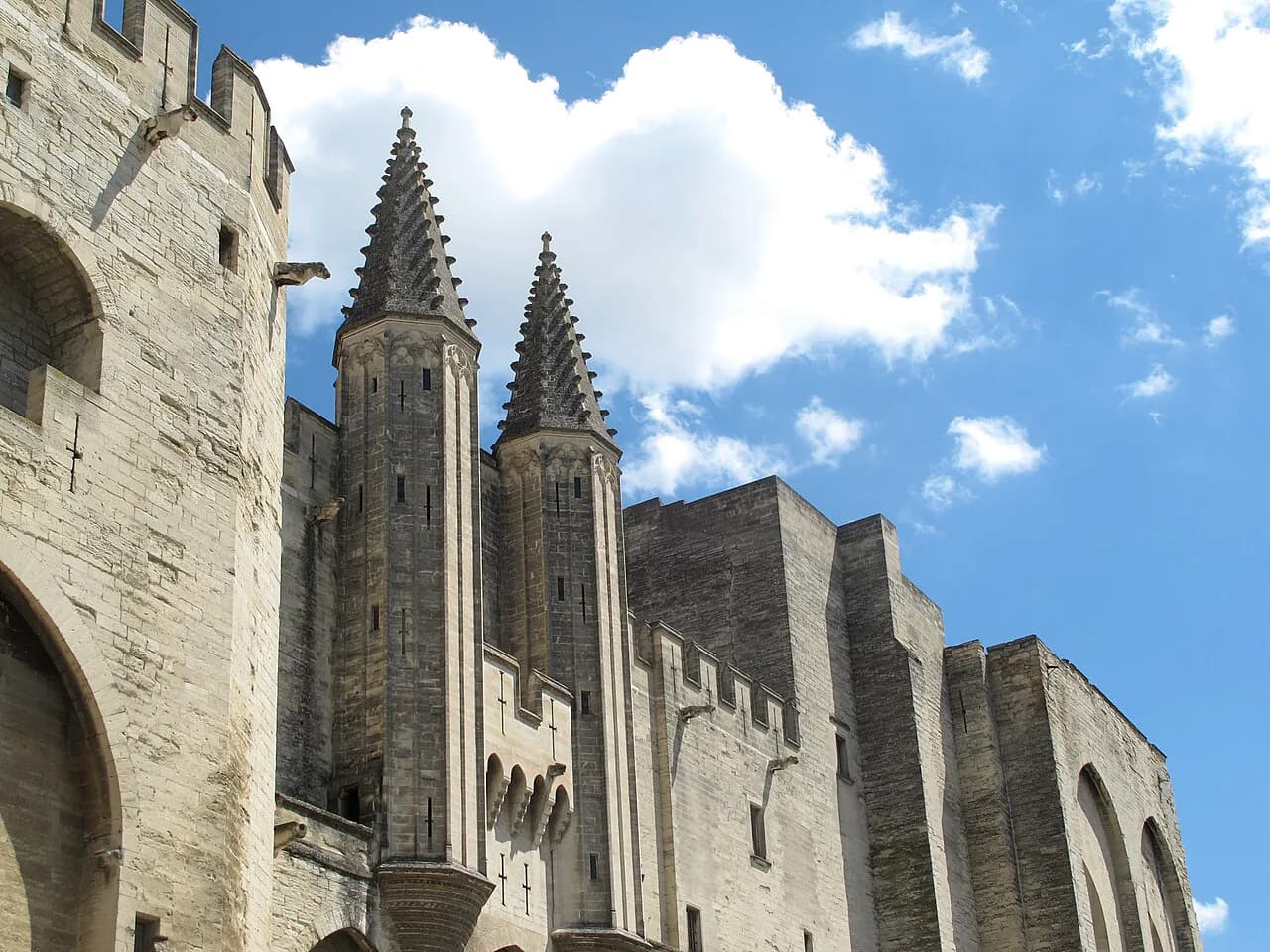 Avignon Attractions: 6 Visitor Guides