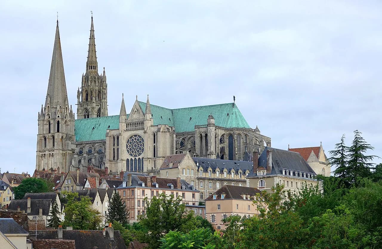 Chartres Attractions: 5 Visitor Guides