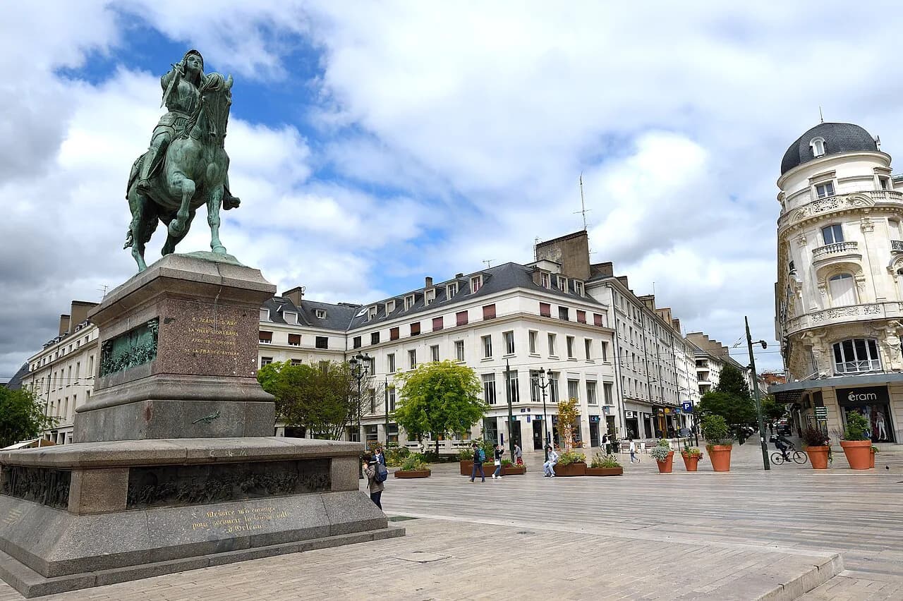 Orléans Attractions: 6 Visitor Guides