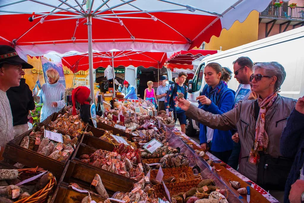Markets in Annecy: Which Days, Which Market, What to Buy