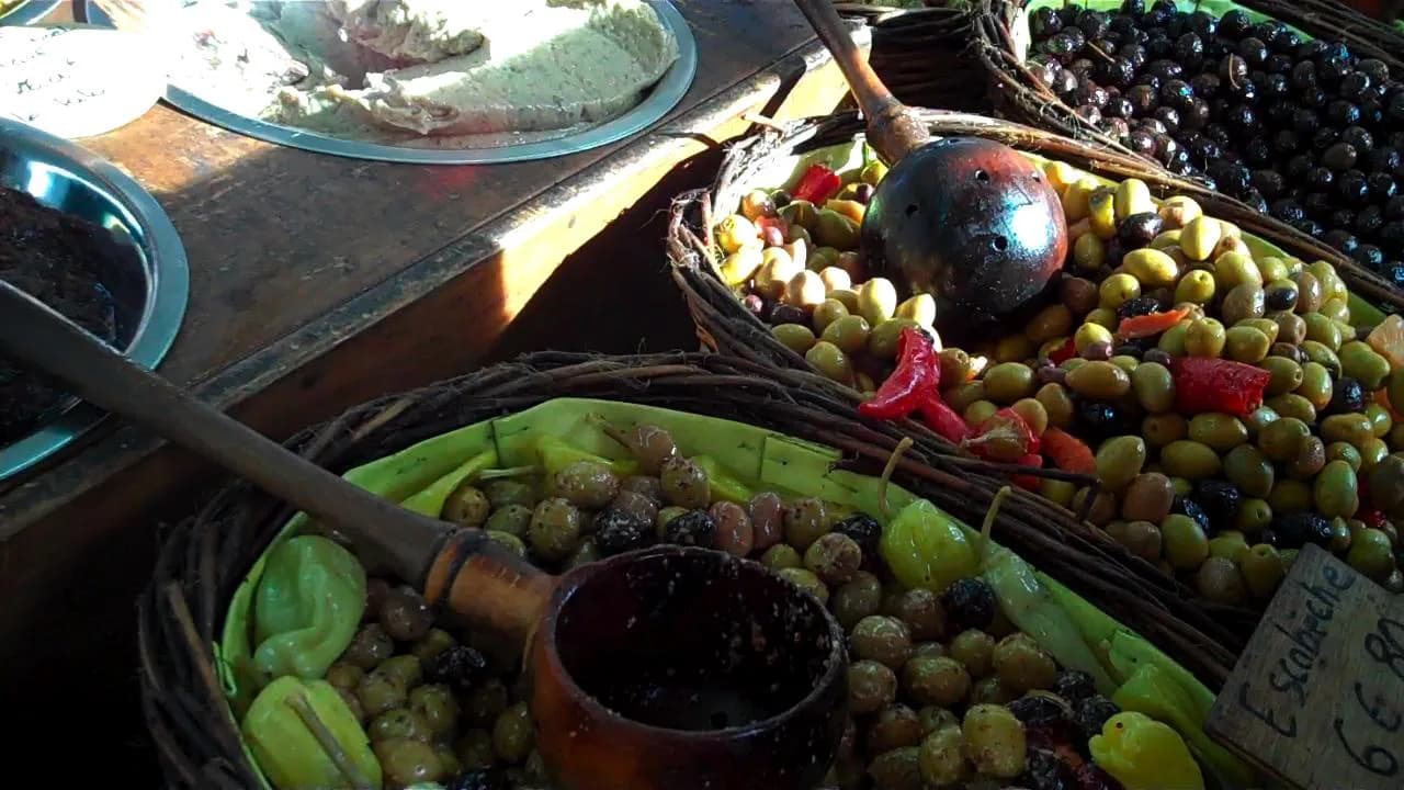 Arles Markets: Which Day to Go and What You'll Find