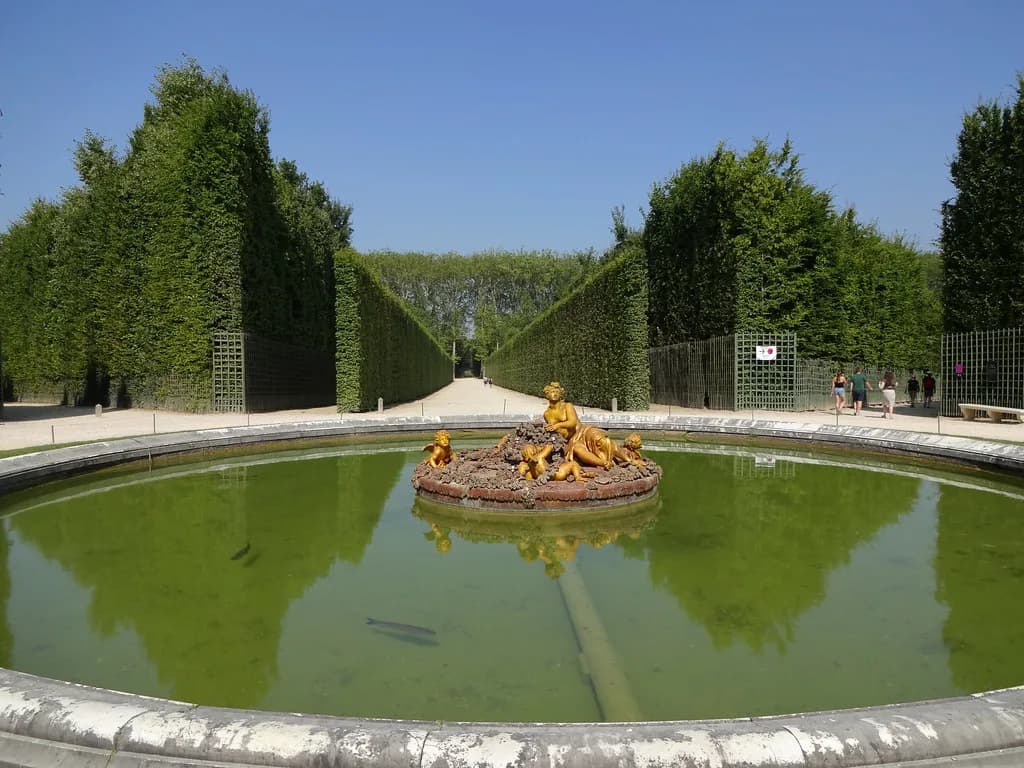 Quartier Montreuil Versailles Guide: Where to Stay & Eat
