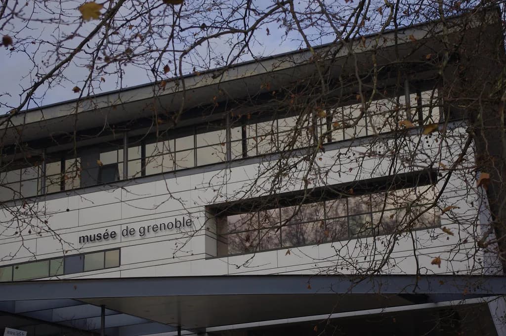 Musée de Grenoble: Visitor Guide to the Art Museum