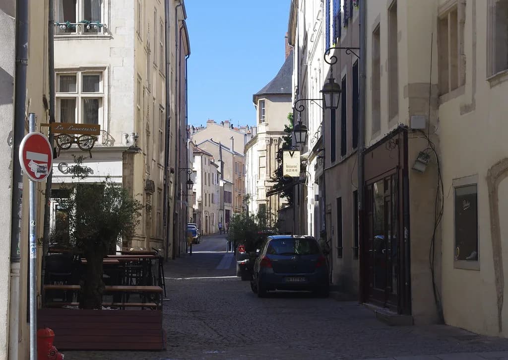 Nancy Old Town: A Walking Guide to the Vieille Ville