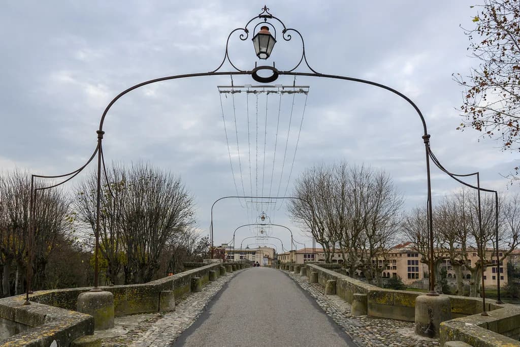 Pont Vieux, Carcassonne: The Medieval Bridge to the Cité