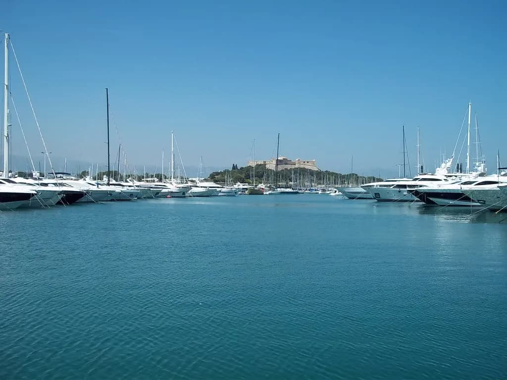 Vieux Port Antibes: Visiting the Old Harbour
