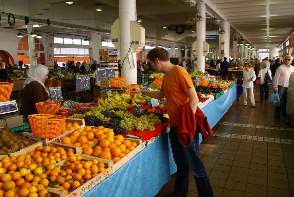 Marché Forville, Cannes: What to See at the Covered Market