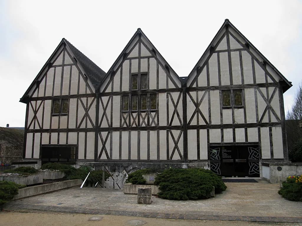 Centre International du Vitrail, Chartres: Visitor Guide
