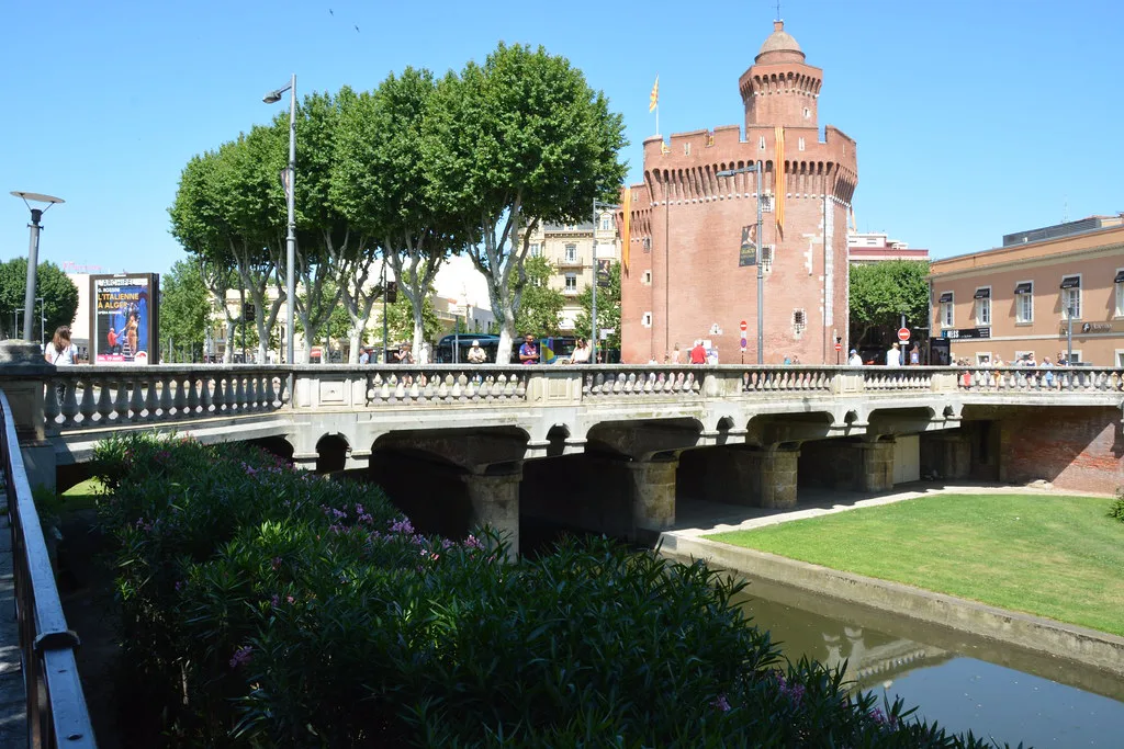 Castillet-Perpignan 06-20