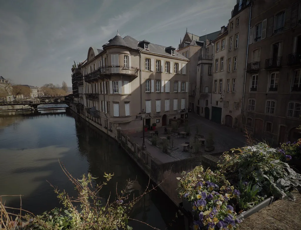 twilight?, Metz