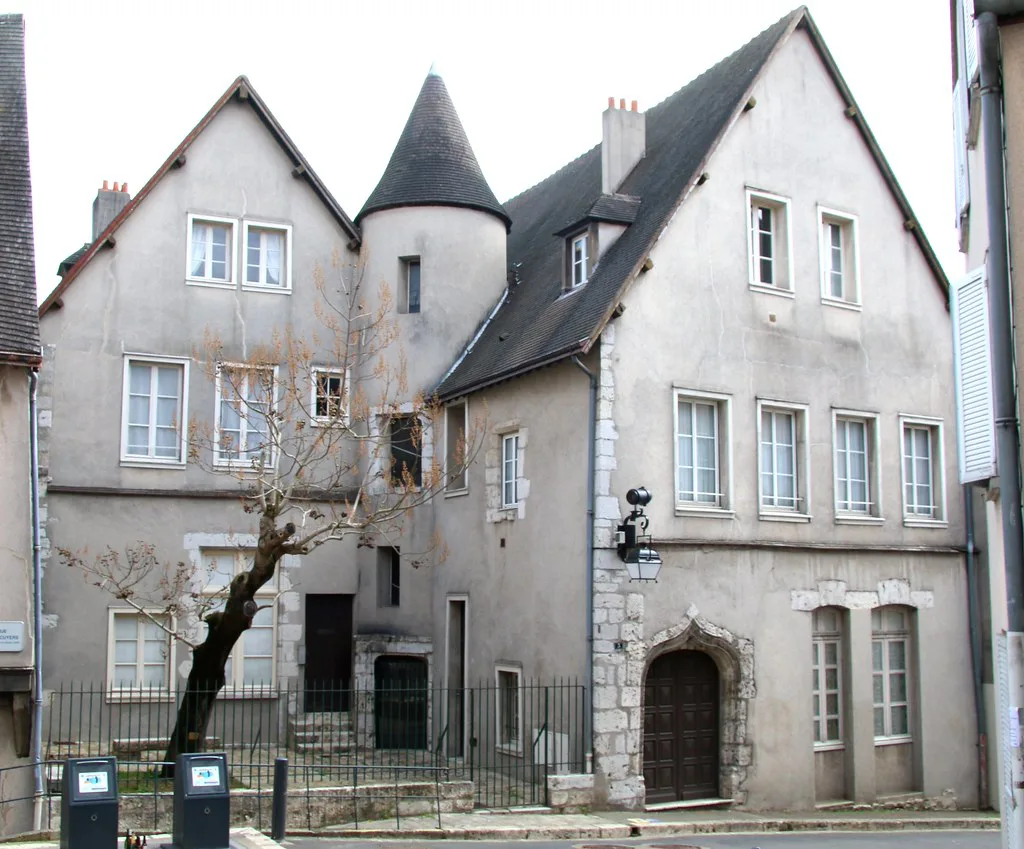Around the City of Chartres - houses in Rue Saint Pierre