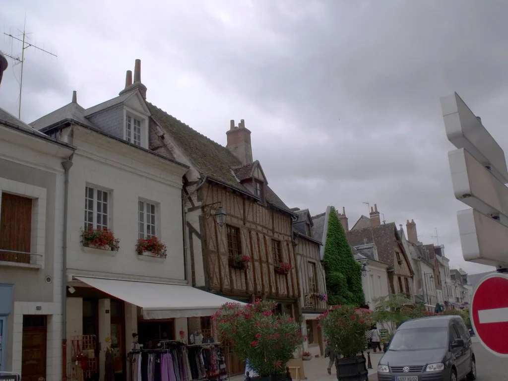 Shops and cafes on Rue Victor Hugo - Amboise