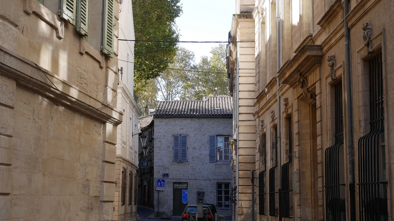 Street Avignon