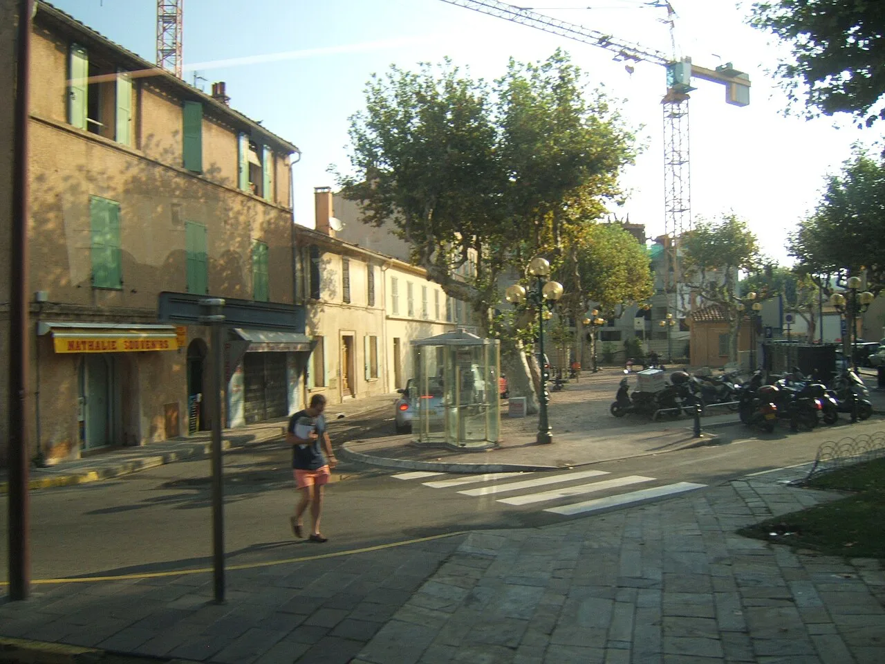Place Auguste-Blanqui – Gendarmerie de Saint-Tropez