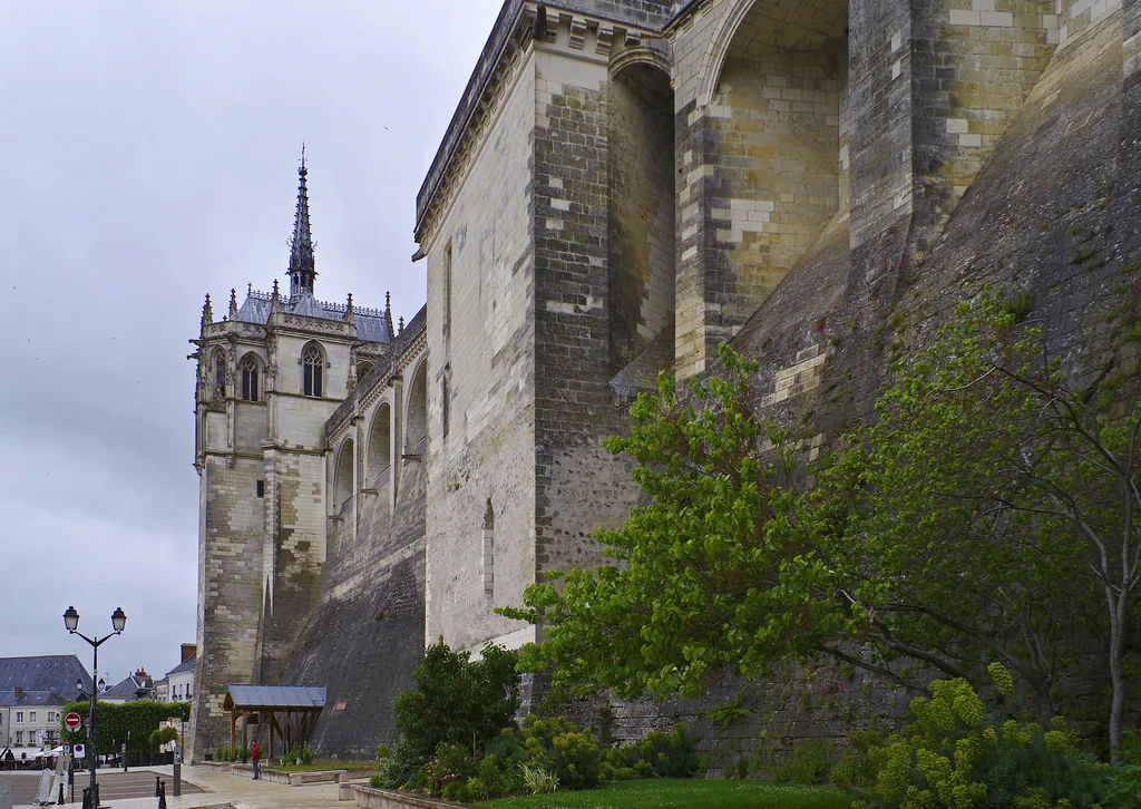 Venue view: the Chapelle Saint-Hubert at the Château d'Amboise, the subject of this article. Resized and converted to WebP.