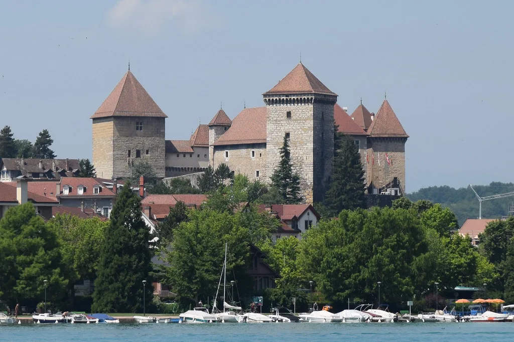 Venue view: Château d'Annecy, the medieval castle housing the museum-château in Annecy, France. Resized and converted to WebP.