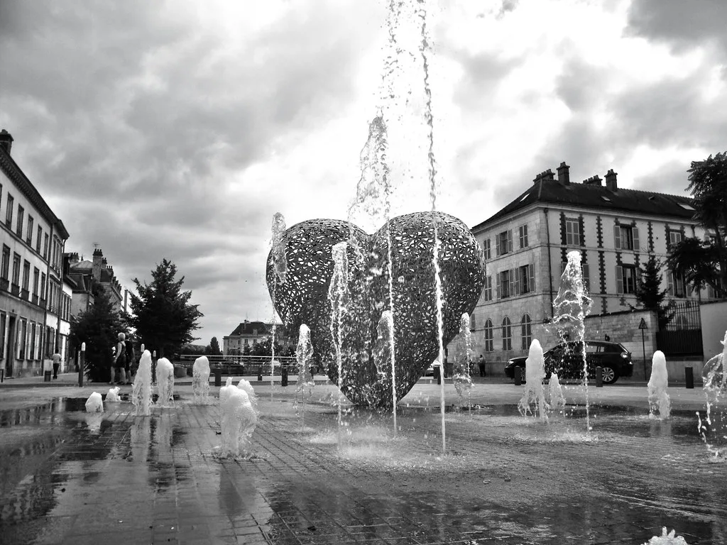 Destination view: Troyes, France. Resized and converted to WebP.