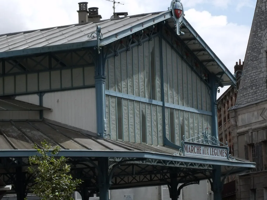 Marche Aux Legumes - Place Billard, Chartres