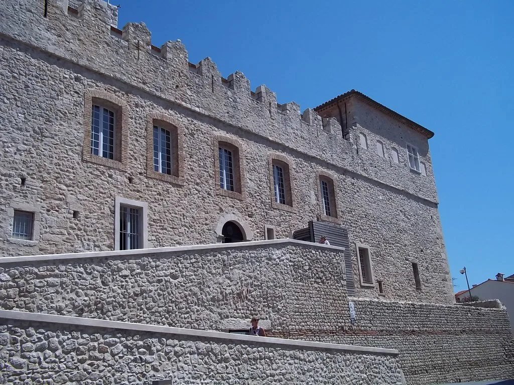 Venue view: the Musée Picasso housed in the Château Grimaldi in Antibes. Resized and converted to WebP.