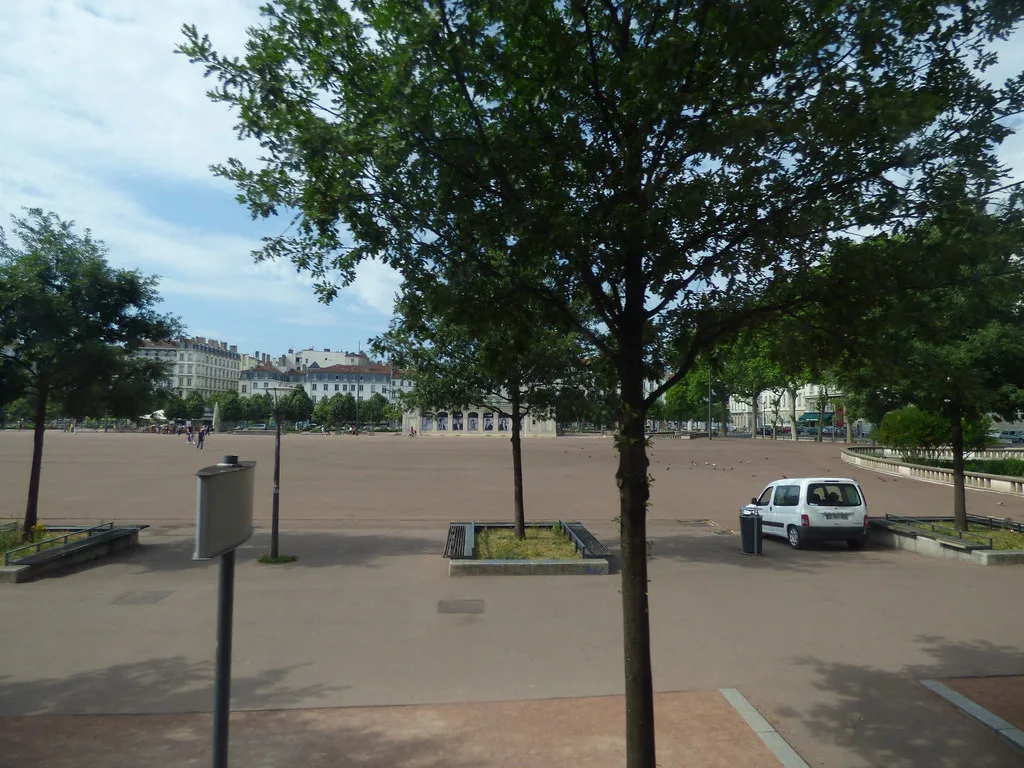 Place Bellecour, Lyon - Le Rectangle - Only Lyon Tourisme et Congès