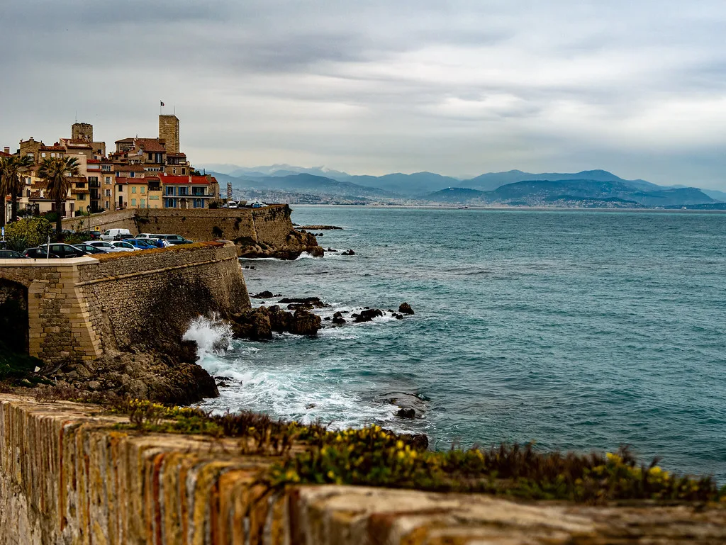 Antibes sous les nuages