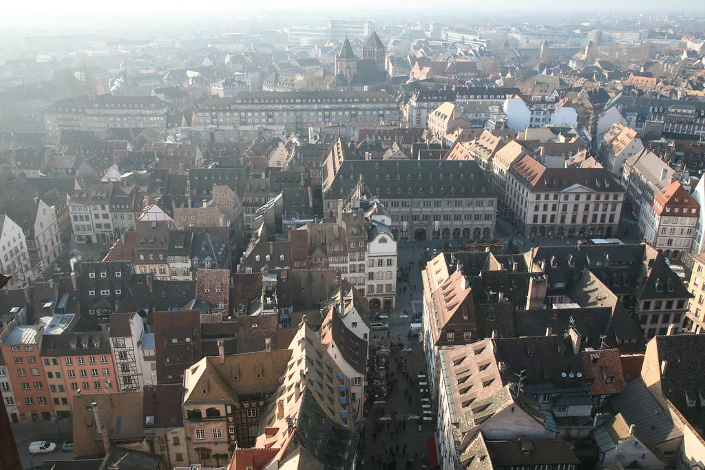 Alsace, Bas-Rhin, Strasbourg " panorama, vue de la Cathédrale Notre-Dame "
