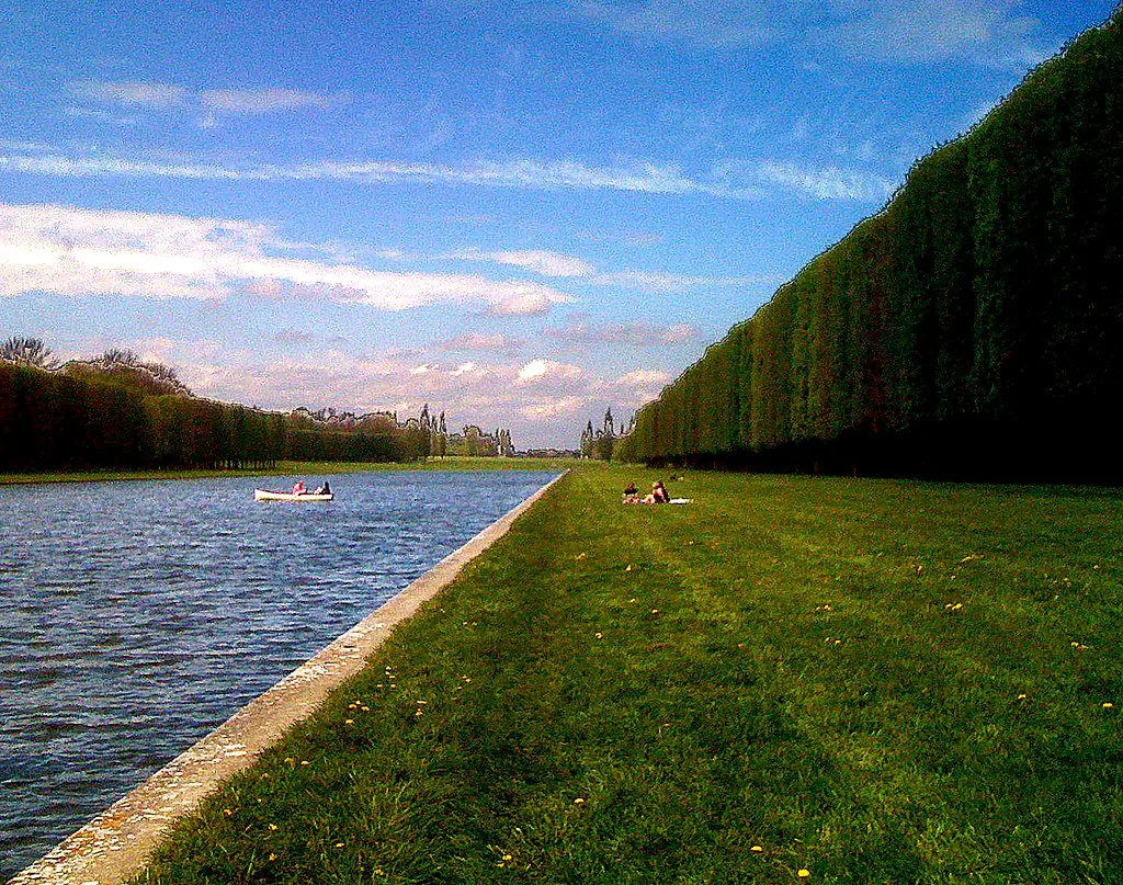 Perspective Grand Canal, Versailles