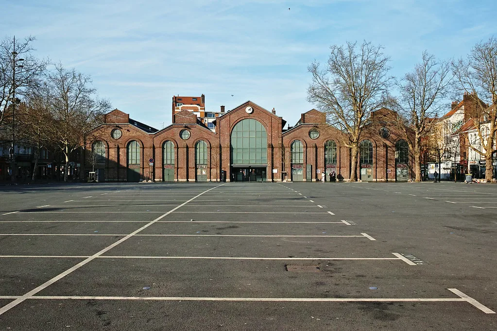 Venue view: the Halles de Wazemmes market hall in Lille. Resized and converted to WebP.